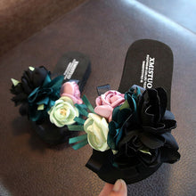 Load image into Gallery viewer, Bouquet Slippers